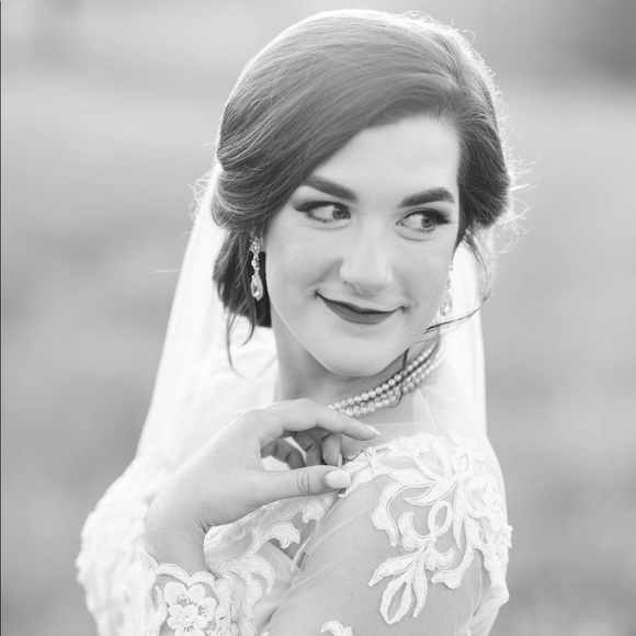 Meet your Posher, Kim - Picture 2 of 5